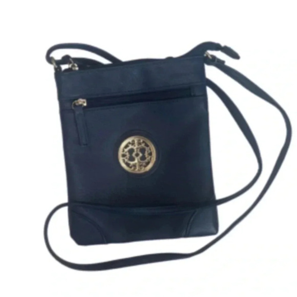 NWT Mimi x Jules Medallion
Crossbody - Blue